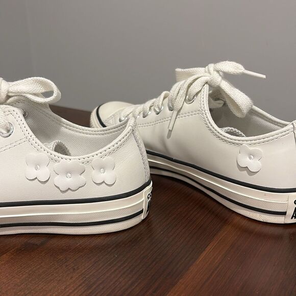 Converse Chuck Taylor All Star Ox Sneakers Size 7 Women’s - Picture 7 of 11